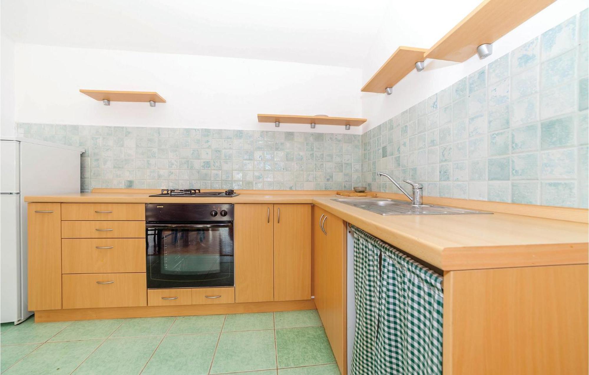 Crni Kal  7 Bedroom Pet Friendly Home In Crni Kal מראה חיצוני תמונה