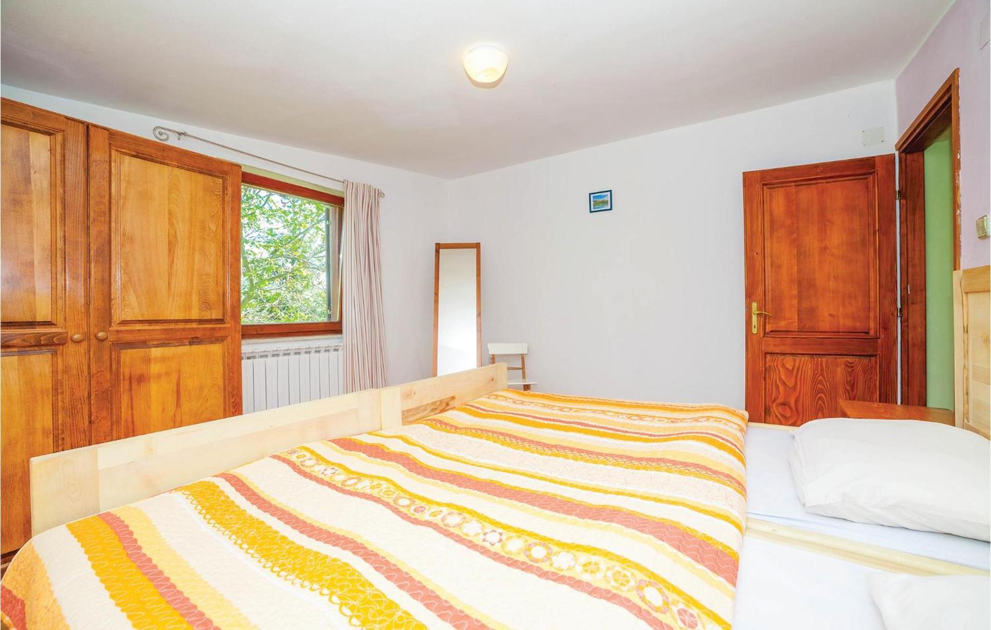Crni Kal  7 Bedroom Pet Friendly Home In Crni Kal מראה חיצוני תמונה